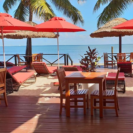 Ramada Suites By Wyndham Wailoaloa Beach Fiji Наді Екстер'єр фото