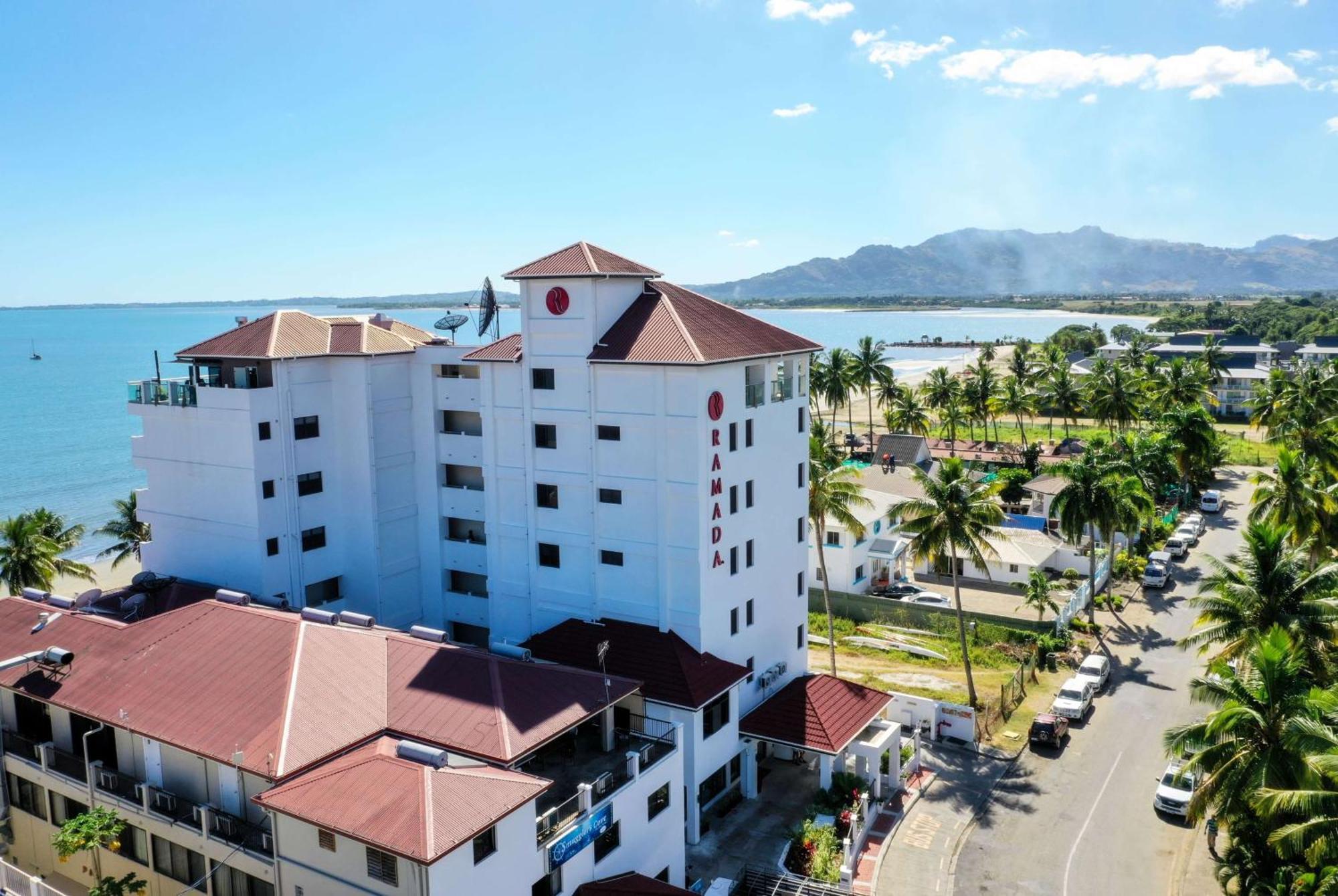 Ramada Suites By Wyndham Wailoaloa Beach Fiji Наді Екстер'єр фото